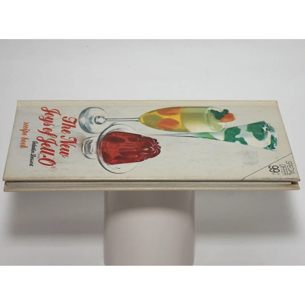 THE NEW JOYS OF JELLO Recipe Book Gelatin Dessert Hardback Cooking Vintage 1974